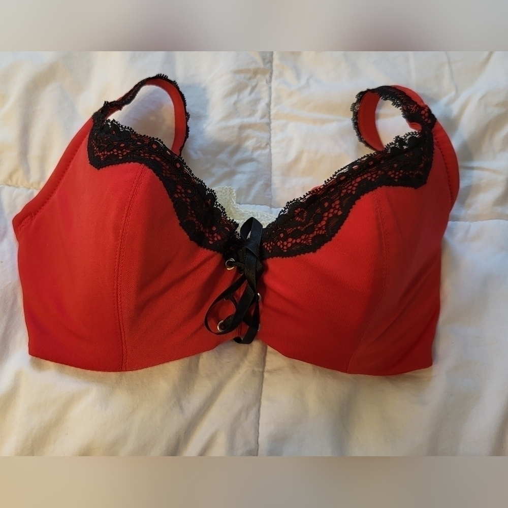 Frederick red with black lace 32D - Picture 8 of 15